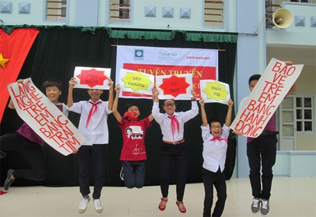 Học sinh Trường THCS Giang Biên (quận Long Biên, Hà Nội) và thông điệp về ngôi trường không bạo lực.